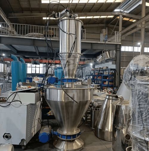 真空上料機(jī)比傳統(tǒng)上料機(jī)好在那里