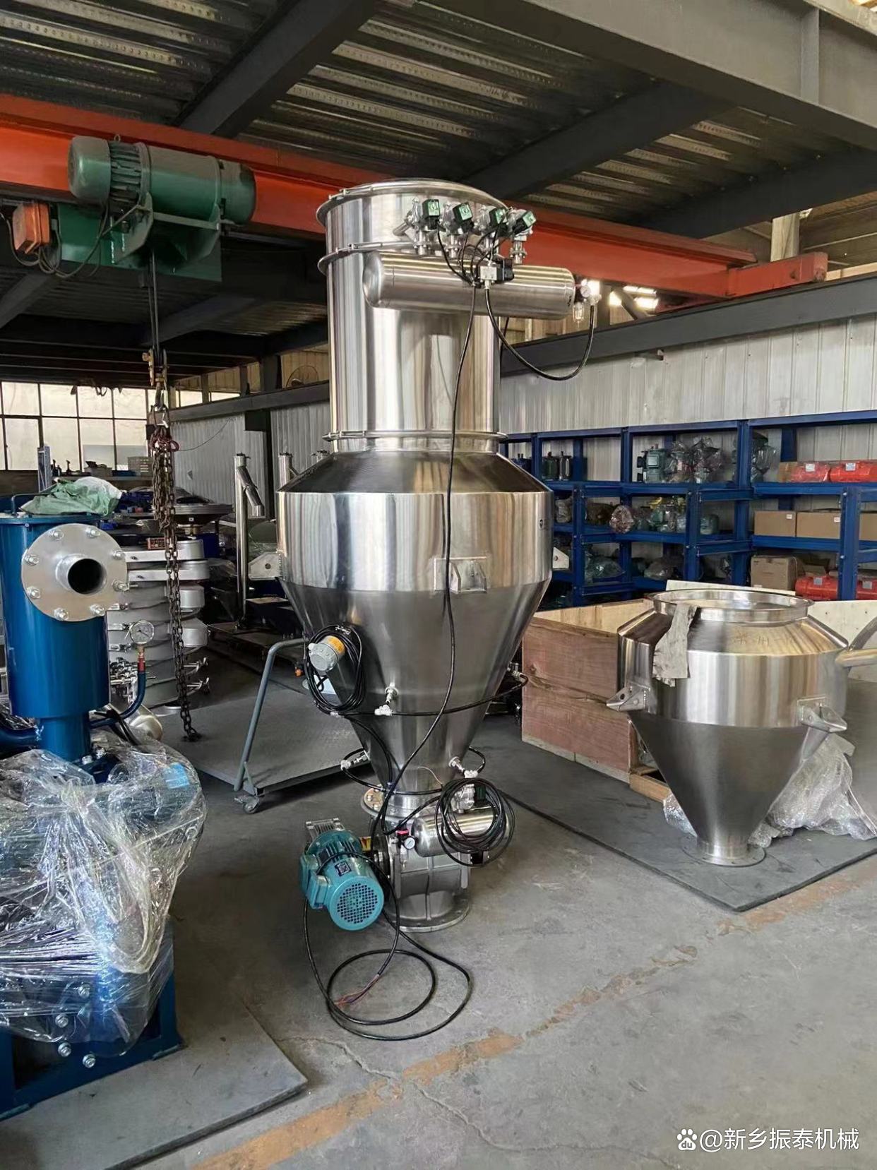 真空上料機(jī)能輸送什么？連續(xù)與間歇式對(duì)不同物料的適應(yīng)性分析